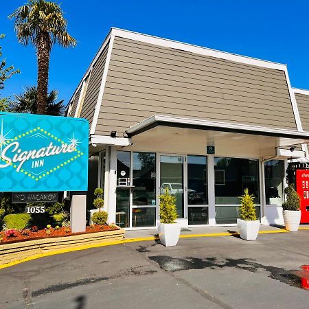 Signature Inn Юджийн Екстериор снимка