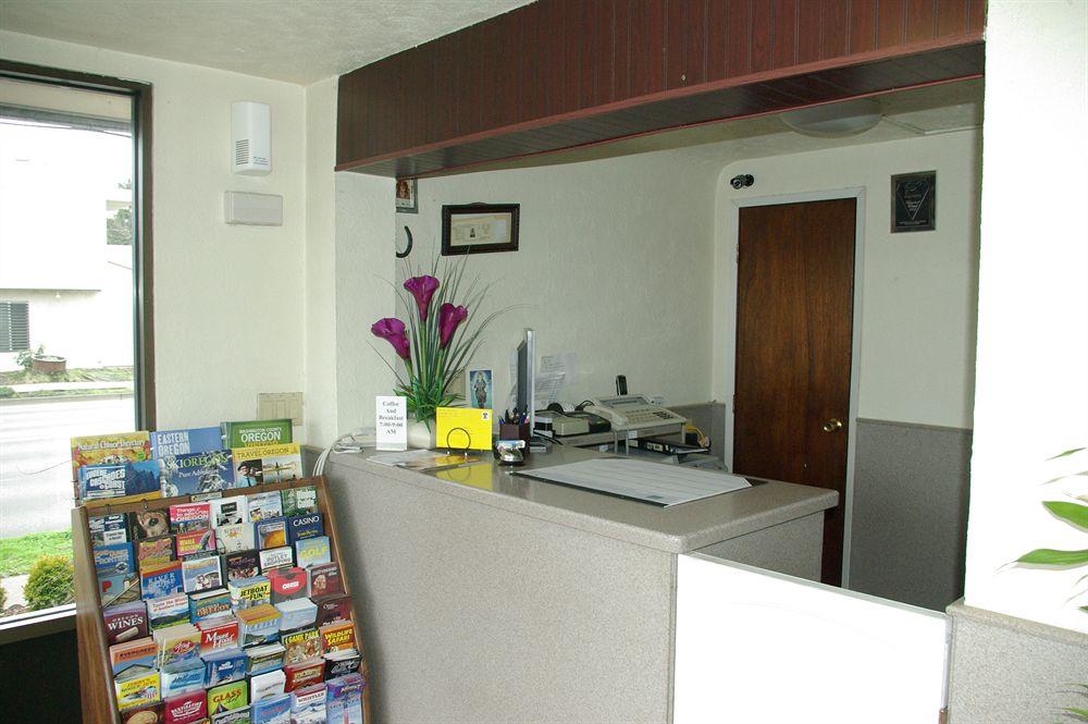 Signature Inn Юджийн Екстериор снимка