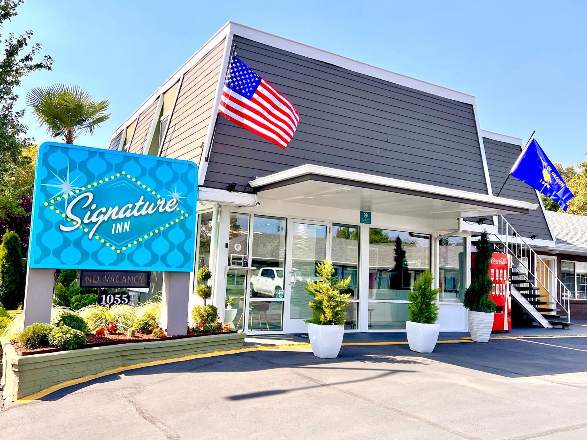 Signature Inn Юджийн Екстериор снимка